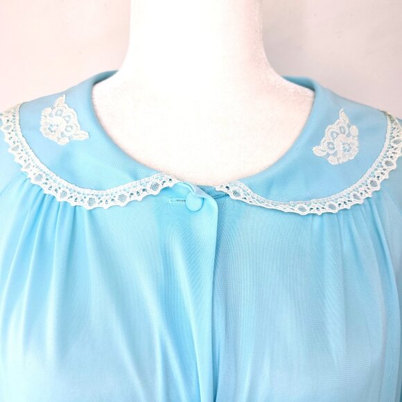 Vintage 70s Nylon Button Front Light Blue Dainty Lace Peter Pan Collar Nightgown - Picture 6 of 8